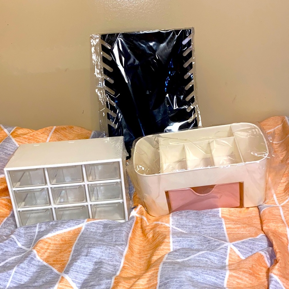Jewelry storage